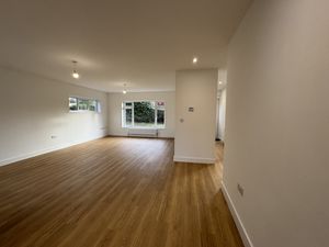 Living Room- click for photo gallery